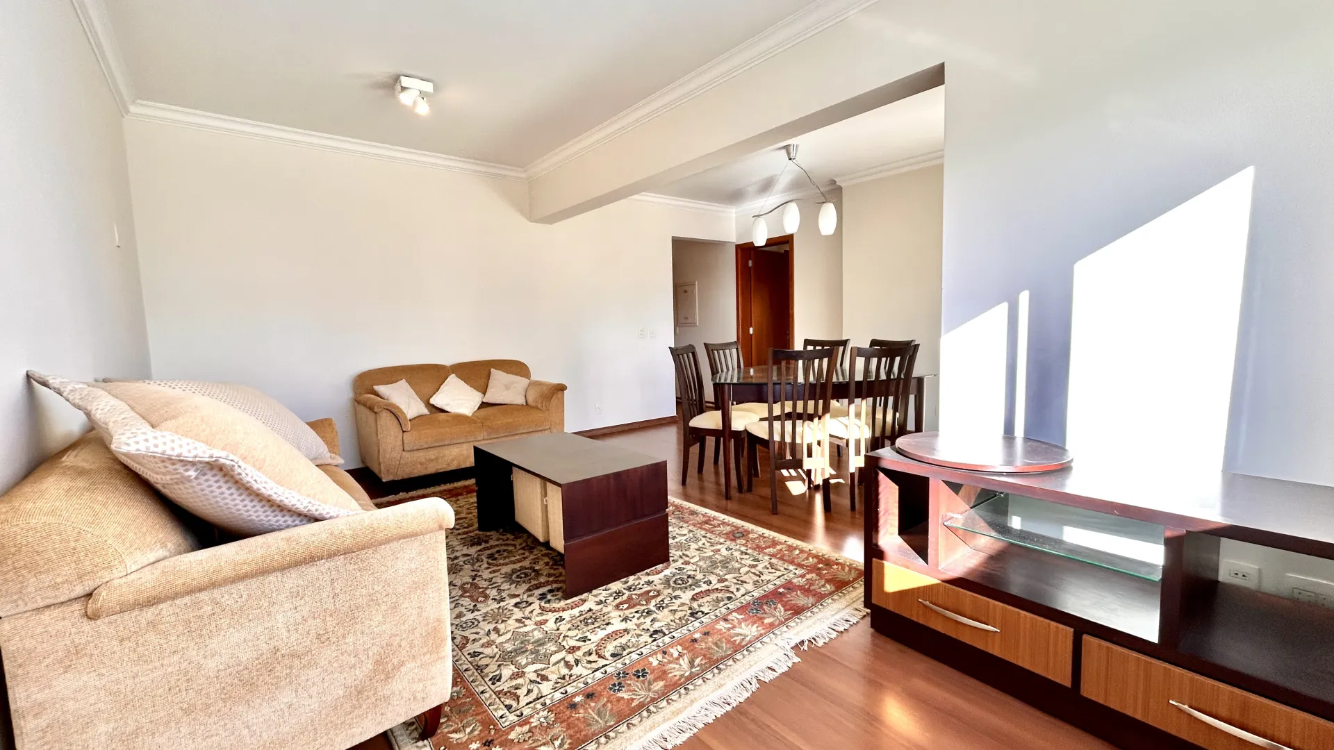 R$ 850.000 - LINDO APARTAMENTO - 102M2 - 2 DORM - SU&Iacute;TE - SACADA - VISTA - 1 VAGA - INFRA Rua Gonçalves Dias Porto Alegre - 