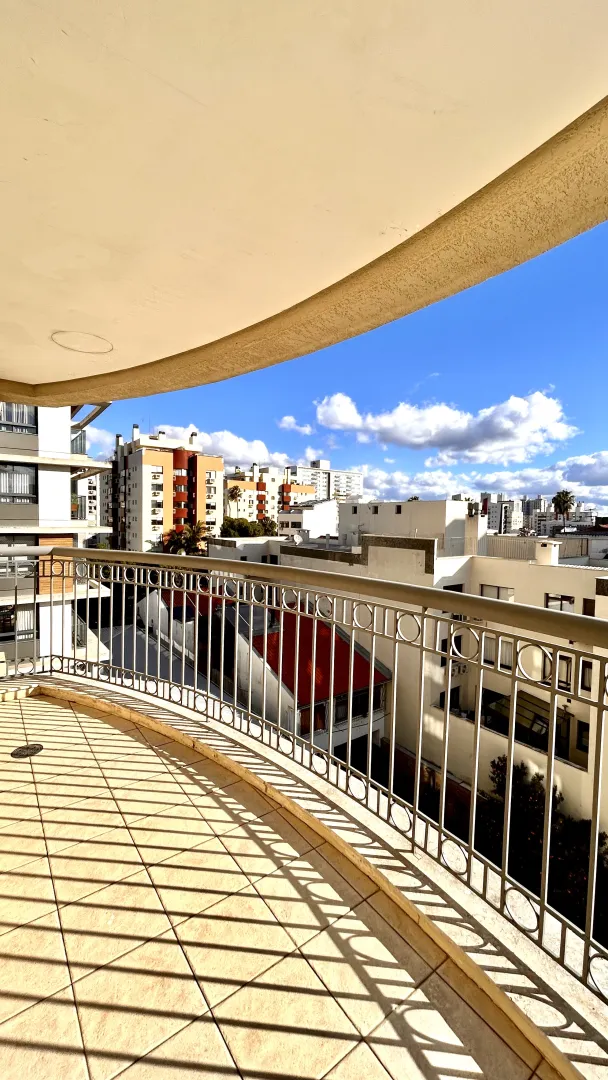R$ 850.000 - LINDO APARTAMENTO - 102M2 - 2 DORM - SU&Iacute;TE - SACADA - VISTA - 1 VAGA - INFRA Rua Gonçalves Dias Porto Alegre - 