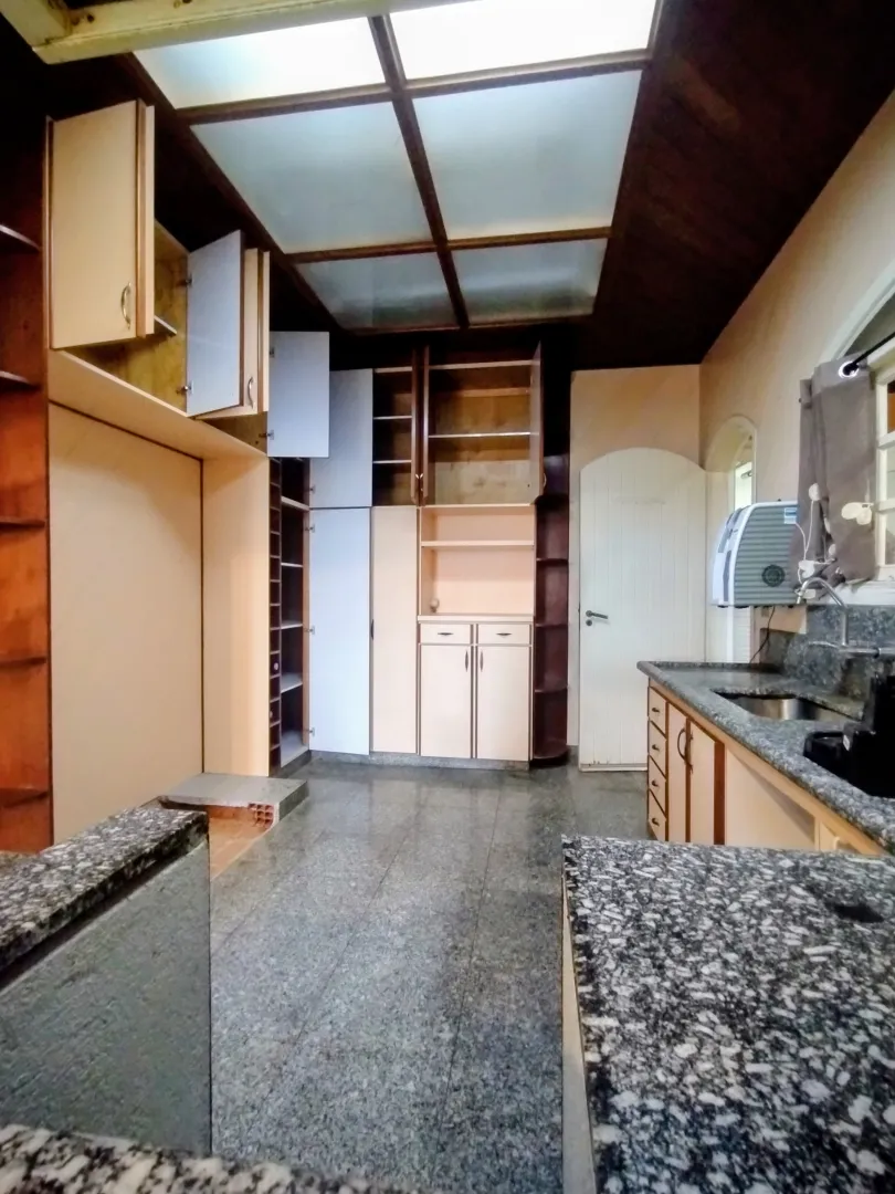 Casa com piscina &agrave; venda no Centro de Igarat&aacute;/ 5 dormit&oacute;rios  Igaratá - 