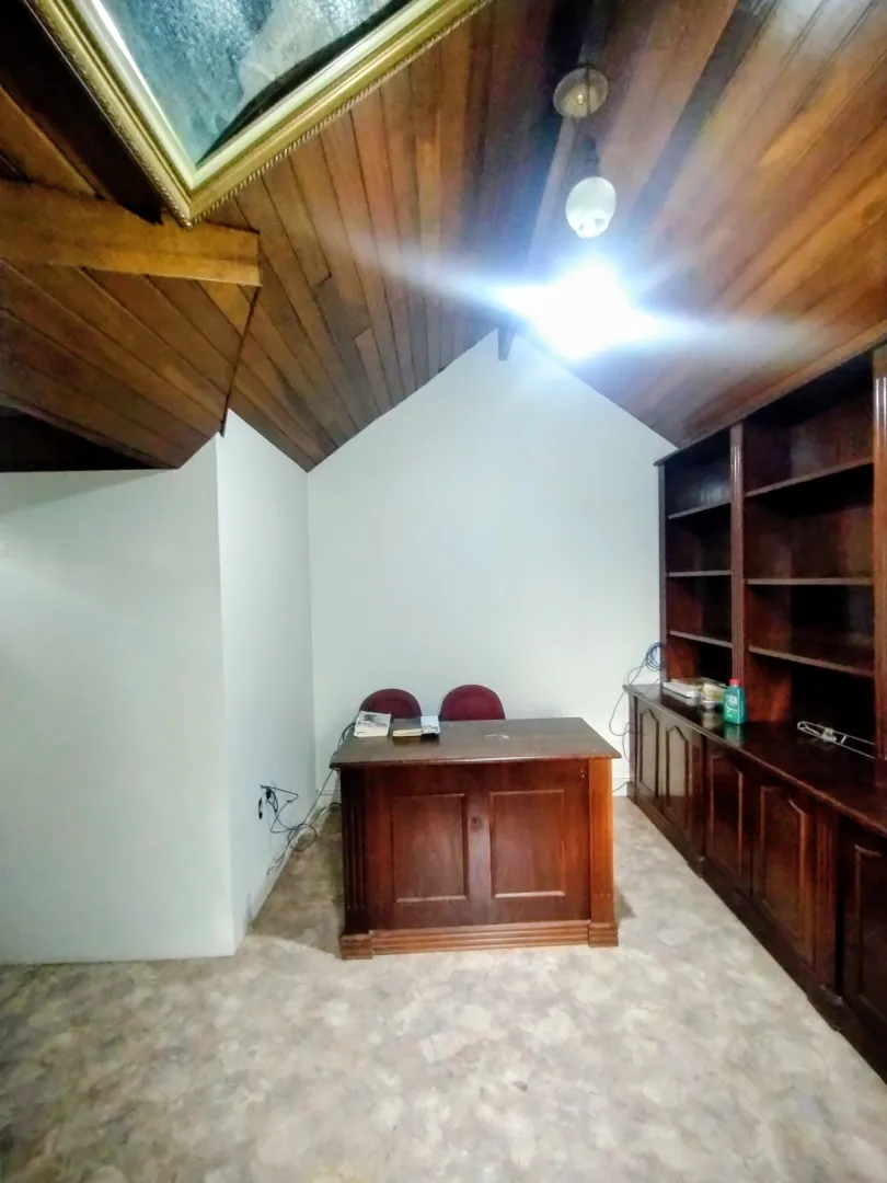 Casa com piscina &agrave; venda no Centro de Igarat&aacute;/ 5 dormit&oacute;rios  Igaratá - 