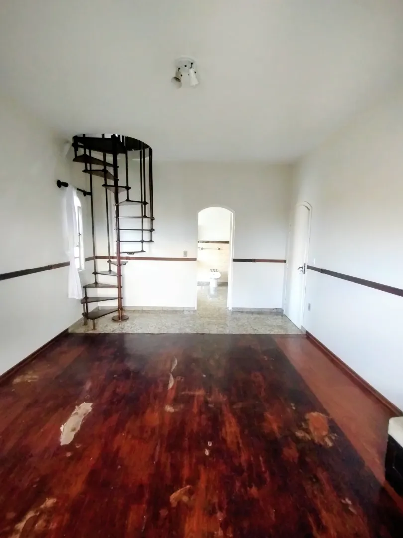Casa com piscina &agrave; venda no Centro de Igarat&aacute;/ 5 dormit&oacute;rios  Igaratá - 