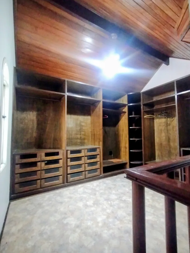 Casa com piscina &agrave; venda no Centro de Igarat&aacute;/ 5 dormit&oacute;rios  Igaratá - 
