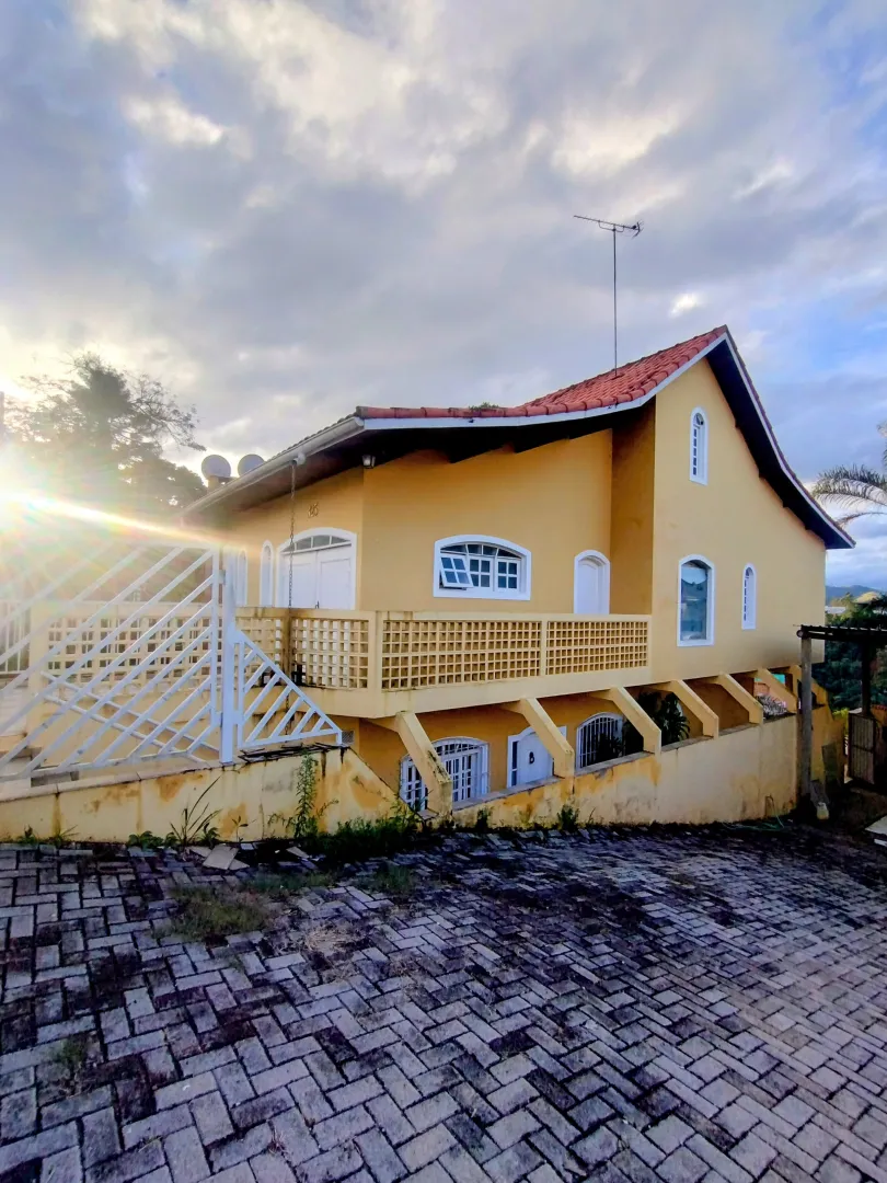 Casa com piscina &agrave; venda no Centro de Igarat&aacute;/ 5 dormit&oacute;rios  Igaratá - 