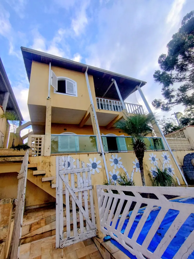 Casa com piscina &agrave; venda no Centro de Igarat&aacute;/ 5 dormit&oacute;rios  Igaratá - 