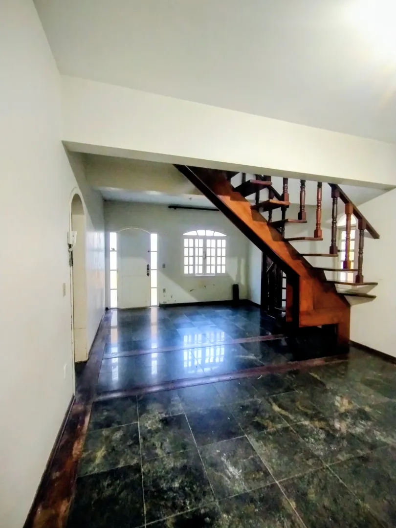 Casa com piscina &agrave; venda no Centro de Igarat&aacute;/ 5 dormit&oacute;rios  Igaratá - 