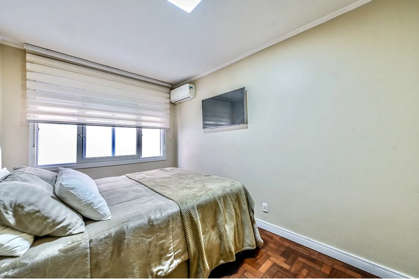 R$ 550.000 - BELO APARTAMENTO - 77M2 - 2 DORM - SU&Iacute;TE - CHURRASQUEIRA - SOL MANH&Atilde; - 1 VAGA Rua Cabral Porto Alegre - 