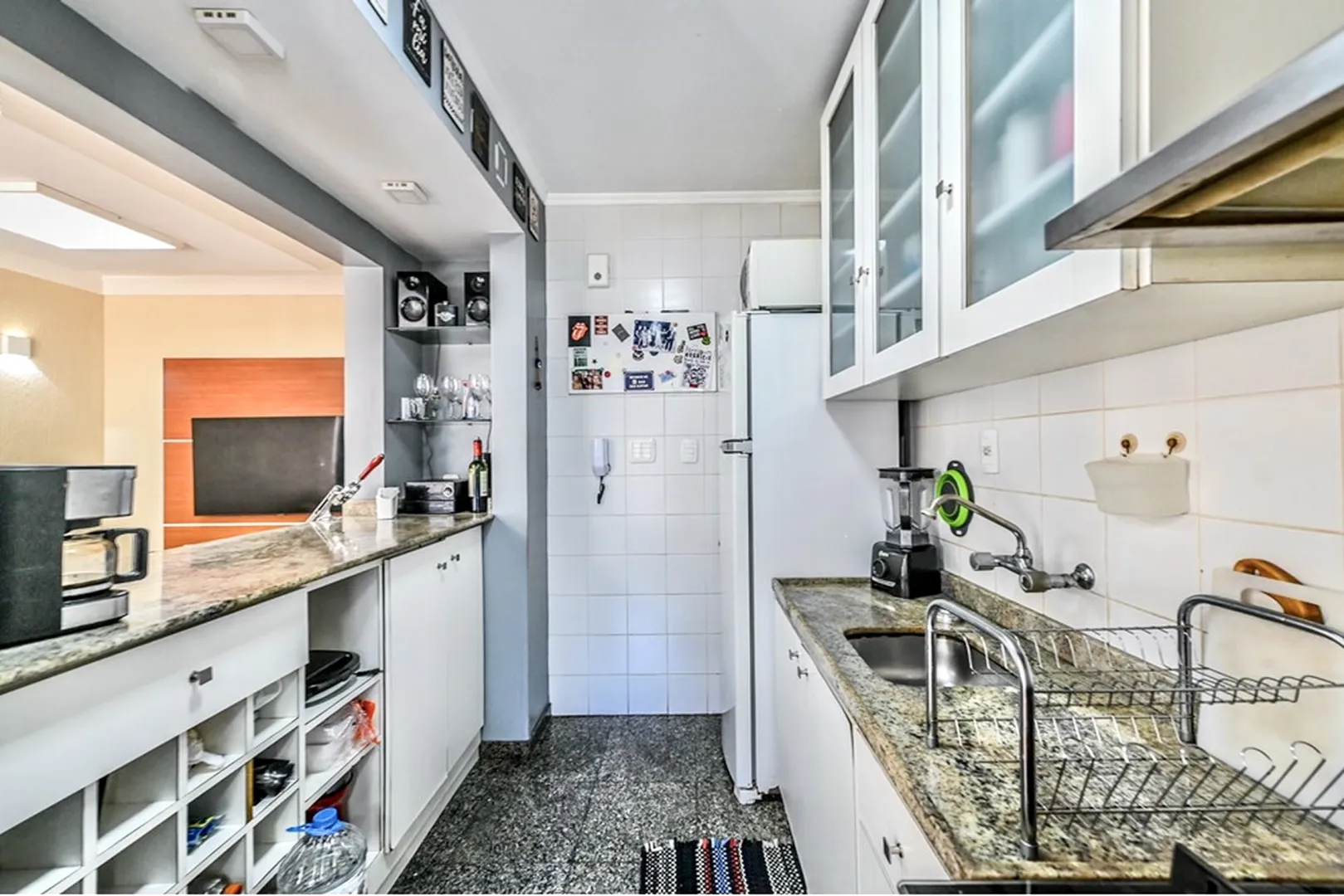 R$ 550.000 - BELO APARTAMENTO - 77M2 - 2 DORM - SU&Iacute;TE - CHURRASQUEIRA - SOL MANH&Atilde; - 1 VAGA Rua Cabral Porto Alegre - 