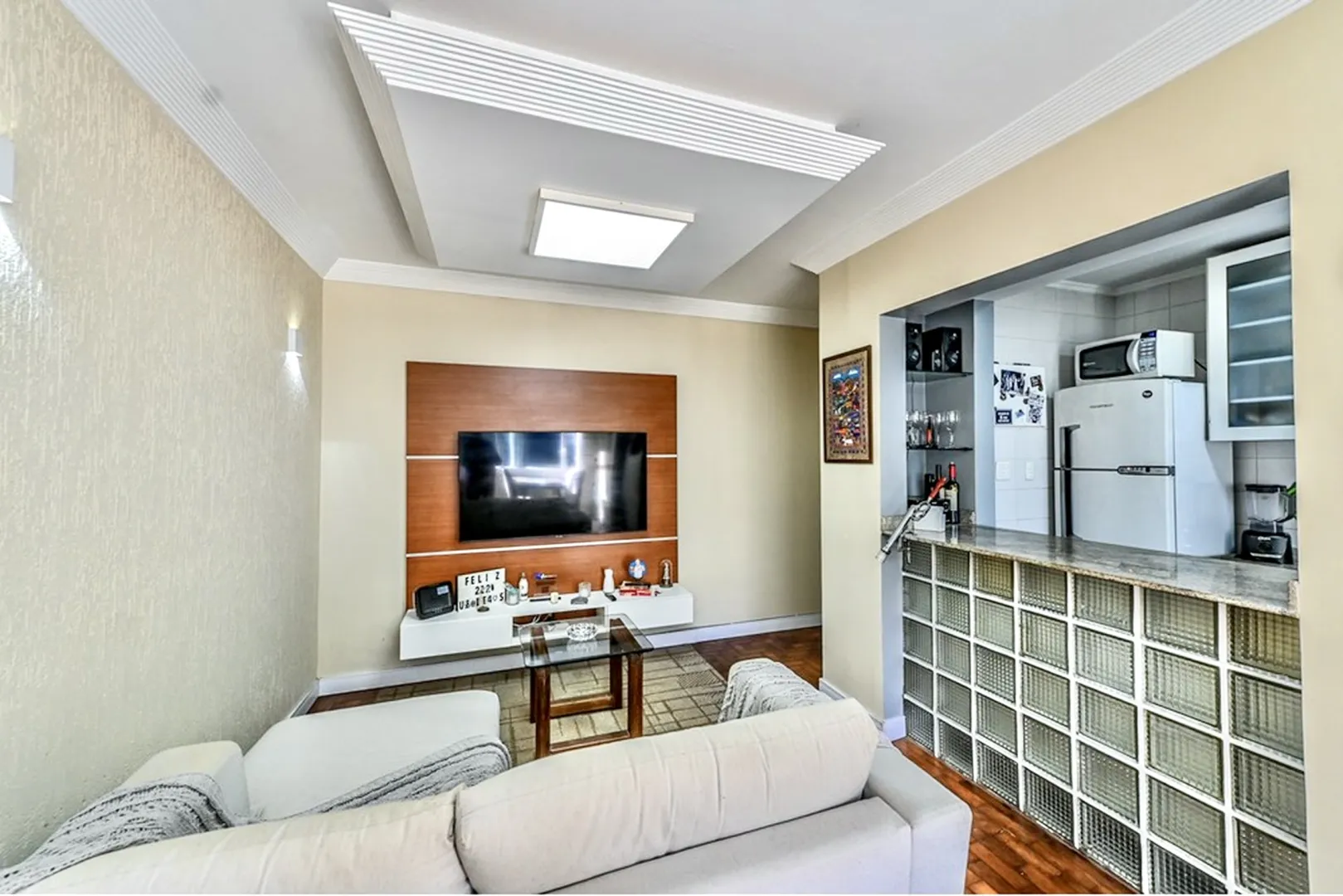 R$ 550.000 - BELO APARTAMENTO - 77M2 - 2 DORM - SU&Iacute;TE - CHURRASQUEIRA - SOL MANH&Atilde; - 1 VAGA Rua Cabral Porto Alegre - 
