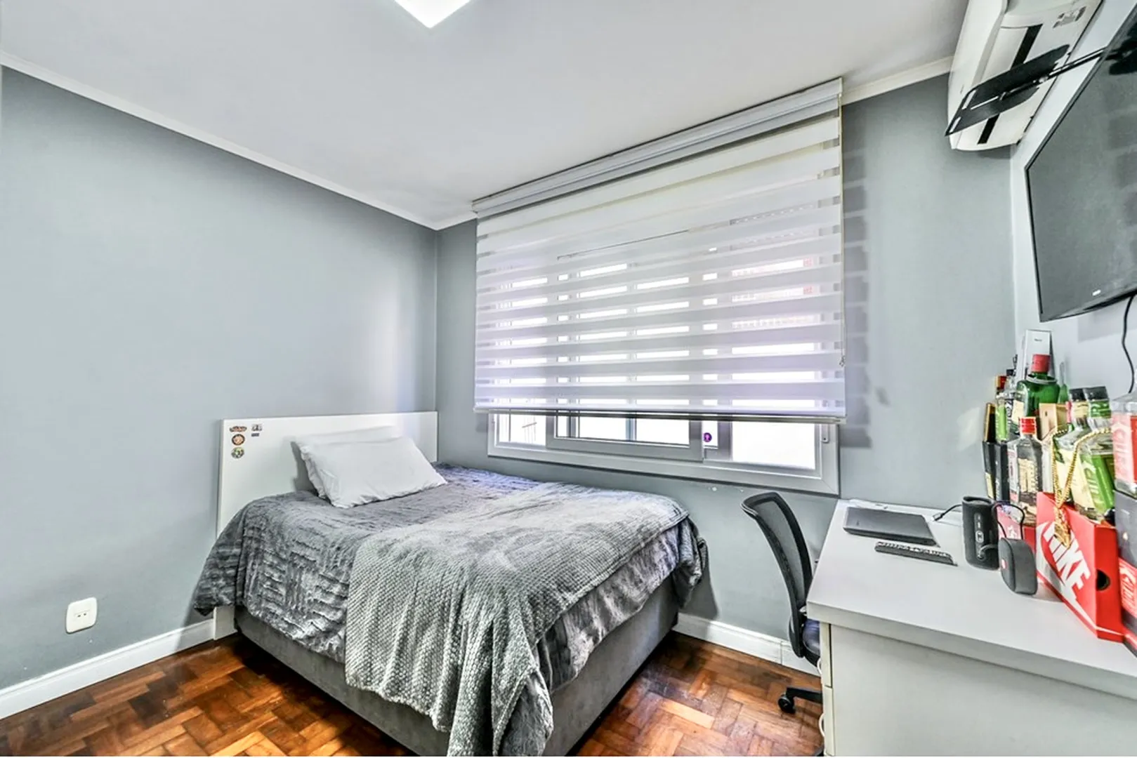 R$ 550.000 - BELO APARTAMENTO - 77M2 - 2 DORM - SU&Iacute;TE - CHURRASQUEIRA - SOL MANH&Atilde; - 1 VAGA Rua Cabral Porto Alegre - 