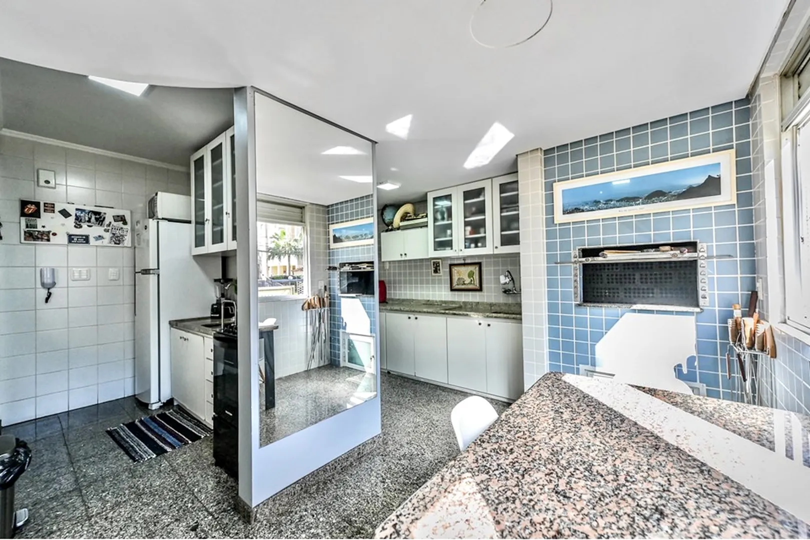 R$ 550.000 - BELO APARTAMENTO - 77M2 - 2 DORM - SU&Iacute;TE - CHURRASQUEIRA - SOL MANH&Atilde; - 1 VAGA Rua Cabral Porto Alegre - 