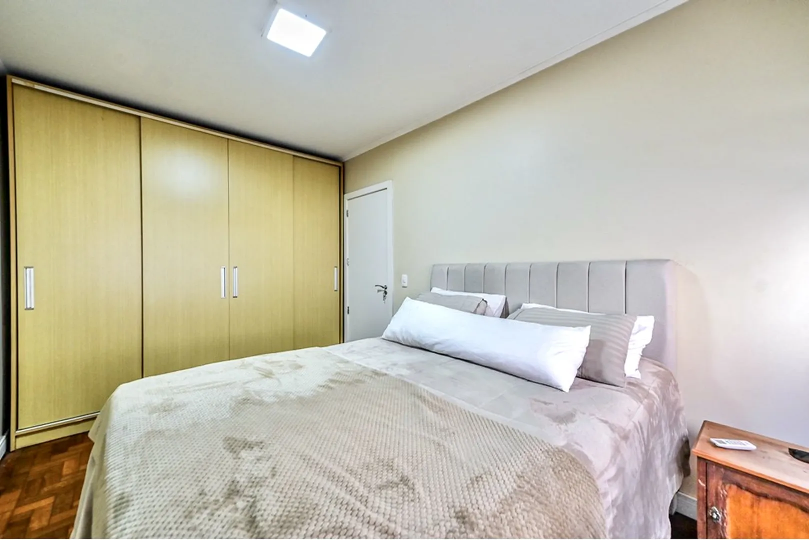 R$ 550.000 - BELO APARTAMENTO - 77M2 - 2 DORM - SU&Iacute;TE - CHURRASQUEIRA - SOL MANH&Atilde; - 1 VAGA Rua Cabral Porto Alegre - 