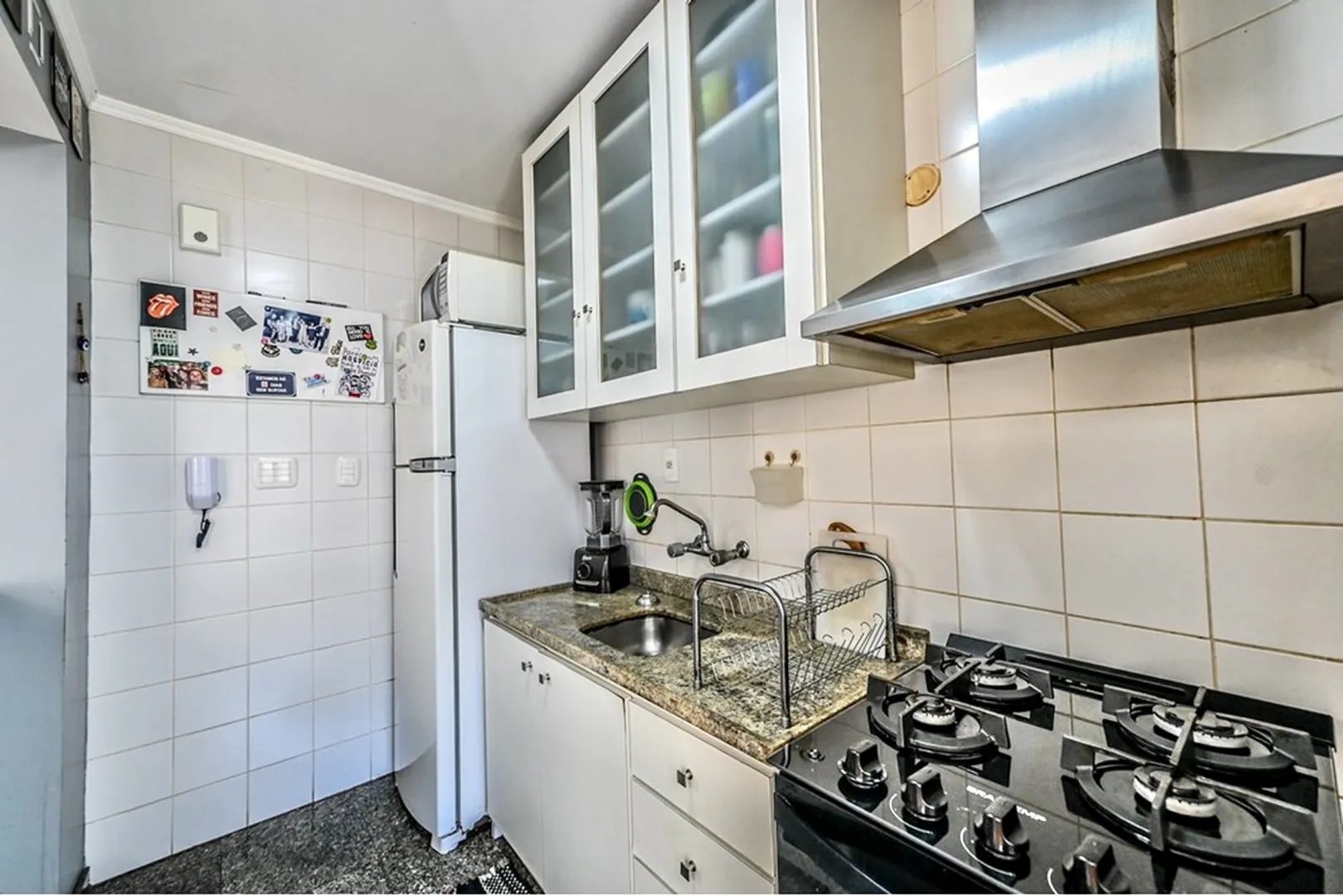 R$ 550.000 - BELO APARTAMENTO - 77M2 - 2 DORM - SU&Iacute;TE - CHURRASQUEIRA - SOL MANH&Atilde; - 1 VAGA Rua Cabral Porto Alegre - 