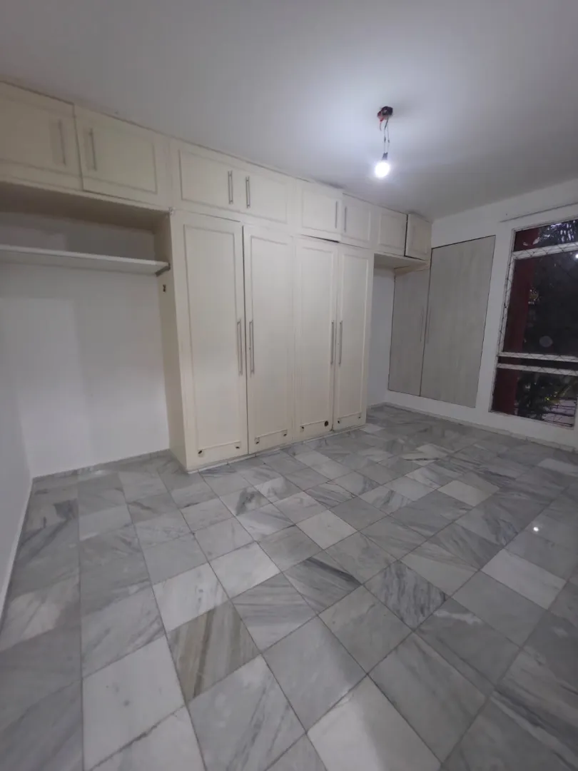 Apartamento para Alugar com 3 Quartos | 1 Su&iacute;te | Varanda | Piscina | R$ 4.500,00  Recife - 