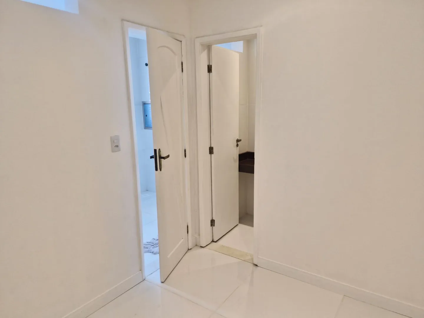 APARTAMENTO 4 QUARTOS SU&Iacute;TE CLOSET 3 GARAGENS &Agrave; VENDA NO CORREDOR DA VIT&Oacute;RIA Avenida Sete de Setembro Salvador - 