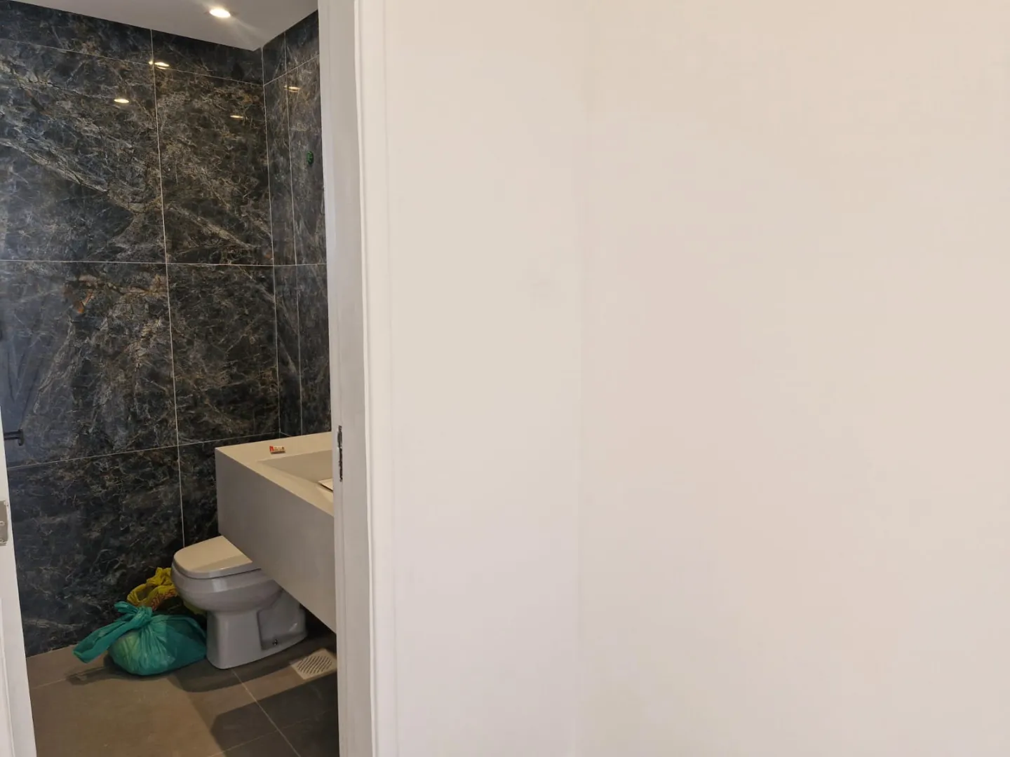 APARTAMENTO 4 QUARTOS SU&Iacute;TE CLOSET 3 GARAGENS &Agrave; VENDA NO CORREDOR DA VIT&Oacute;RIA Avenida Sete de Setembro Salvador - 