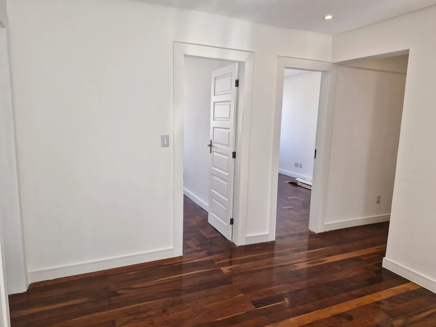 APARTAMENTO 4 QUARTOS SU&Iacute;TE CLOSET 3 GARAGENS &Agrave; VENDA NO CORREDOR DA VIT&Oacute;RIA Avenida Sete de Setembro Salvador - 