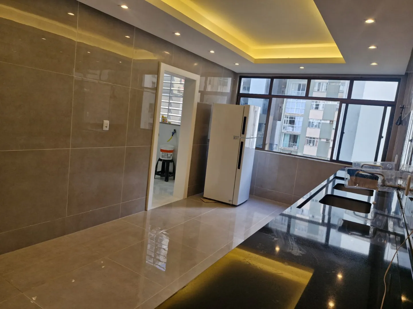 APARTAMENTO 4 QUARTOS SU&Iacute;TE CLOSET 3 GARAGENS &Agrave; VENDA NO CORREDOR DA VIT&Oacute;RIA Avenida Sete de Setembro Salvador - 