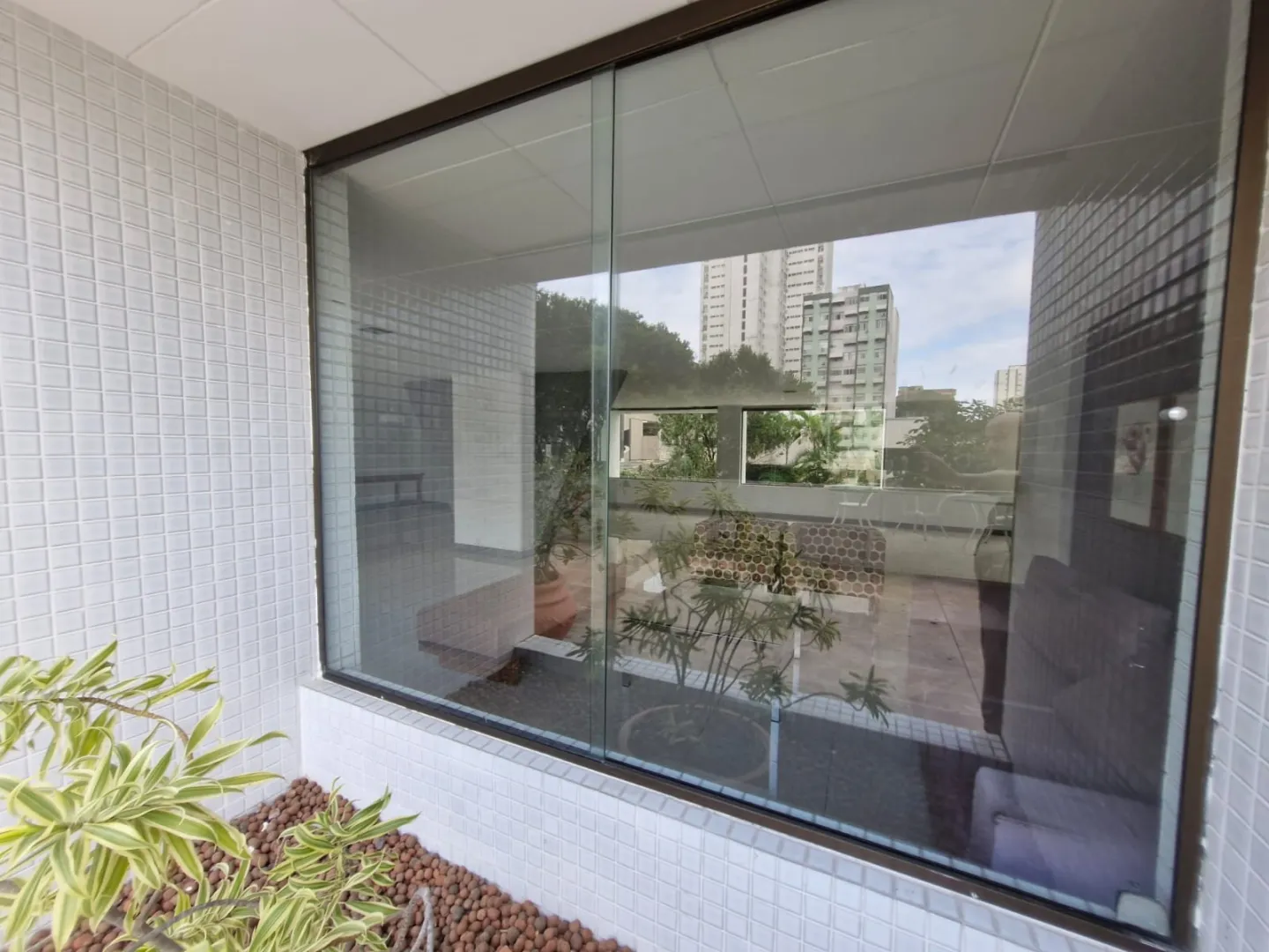 APARTAMENTO 4 QUARTOS SU&Iacute;TE CLOSET 3 GARAGENS &Agrave; VENDA NO CORREDOR DA VIT&Oacute;RIA Avenida Sete de Setembro Salvador - 