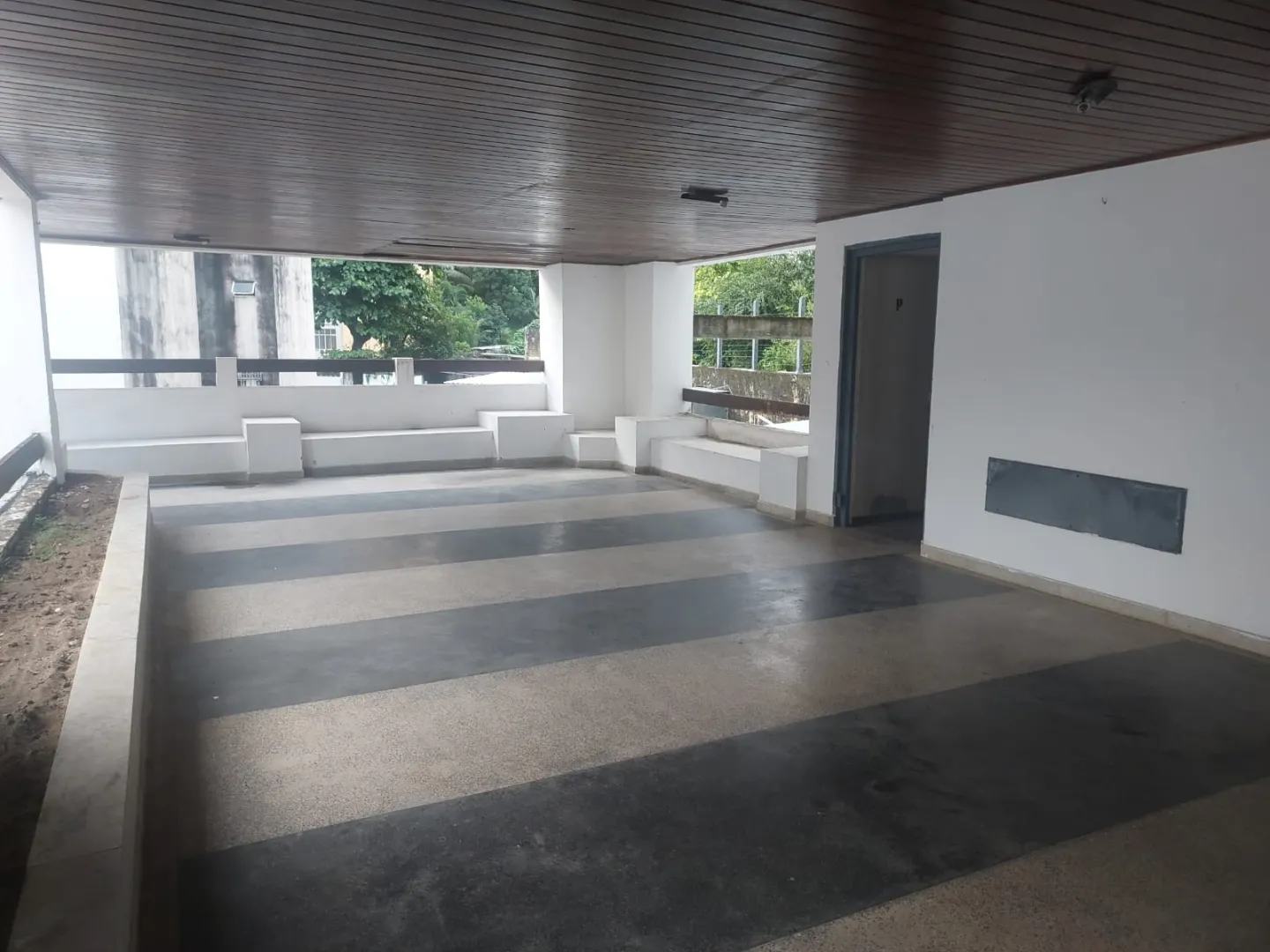 APARTAMENTO QUARTO E SALA ELEVADORES GARAGEM PORTARIA 24H &Agrave; VENDA NA BARRA! Rua Pedro Milton de Brito Salvador - 