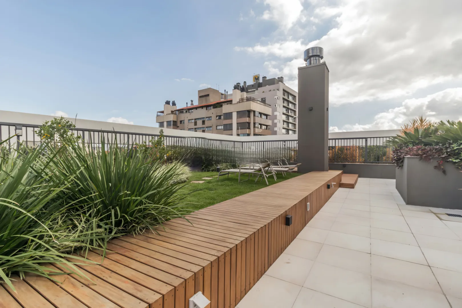 R$ 795.000 - &Oacute;TIMO APARTAMENTO GARDEN - 66M2 - 1 DORM - 2 VAGAS - DEP&Oacute;SITOS Rua Auxiliadora Porto Alegre - 