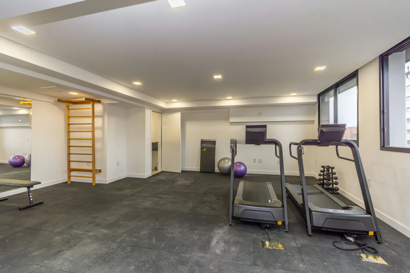 R$ 795.000 - &Oacute;TIMO APARTAMENTO GARDEN - 66M2 - 1 DORM - 2 VAGAS - DEP&Oacute;SITOS Rua Auxiliadora Porto Alegre - 