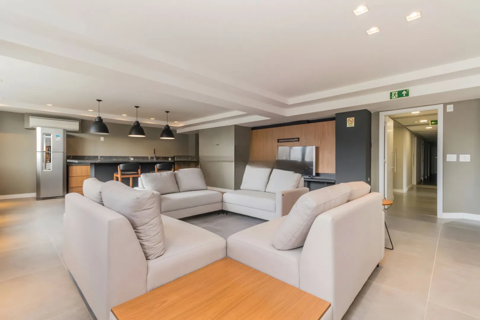R$ 795.000 - &Oacute;TIMO APARTAMENTO GARDEN - 66M2 - 1 DORM - 2 VAGAS - DEP&Oacute;SITOS Rua Auxiliadora Porto Alegre - 