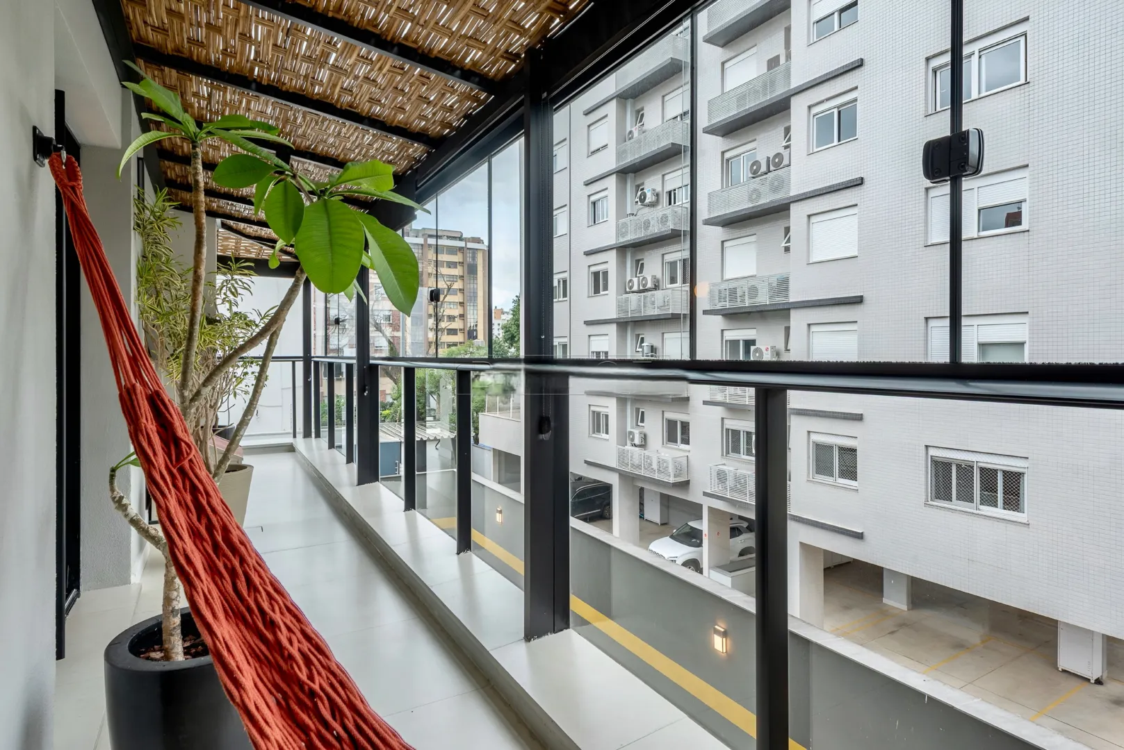 R$ 795.000 - &Oacute;TIMO APARTAMENTO GARDEN - 66M2 - 1 DORM - 2 VAGAS - DEP&Oacute;SITOS Rua Auxiliadora Porto Alegre - 