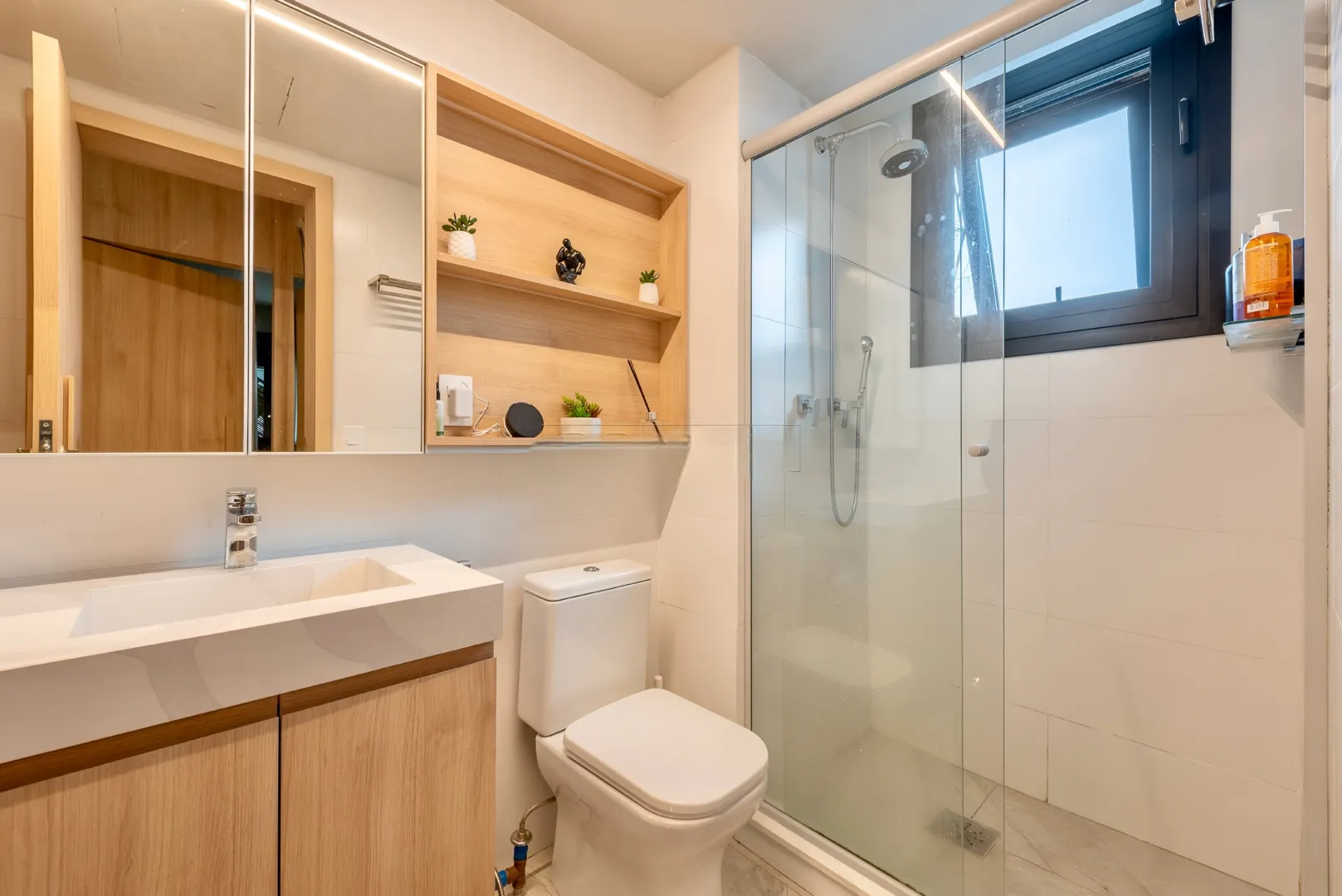 R$ 795.000 - &Oacute;TIMO APARTAMENTO GARDEN - 66M2 - 1 DORM - 2 VAGAS - DEP&Oacute;SITOS Rua Auxiliadora Porto Alegre - 