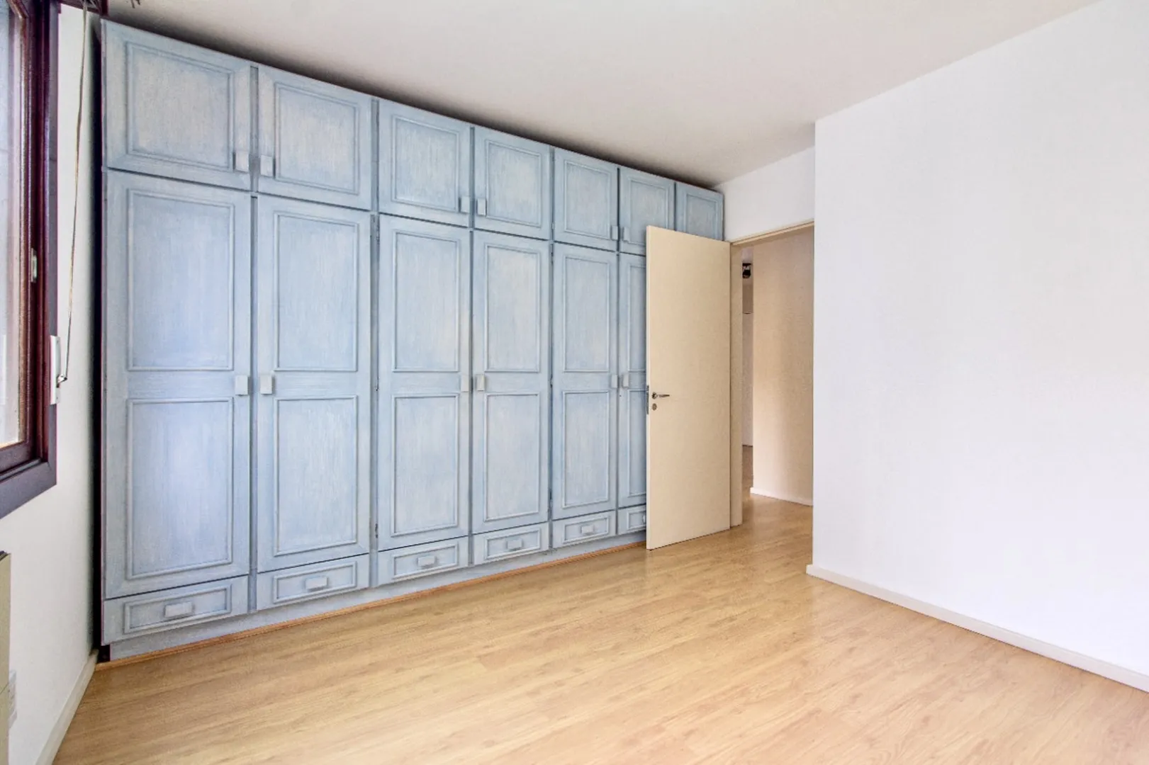 R$ 450.000 - APARTAMENTO - 58M2 - 2 DORM - SACADA - BANHEIRO - 1 VAGA Rua São Luís Porto Alegre - 