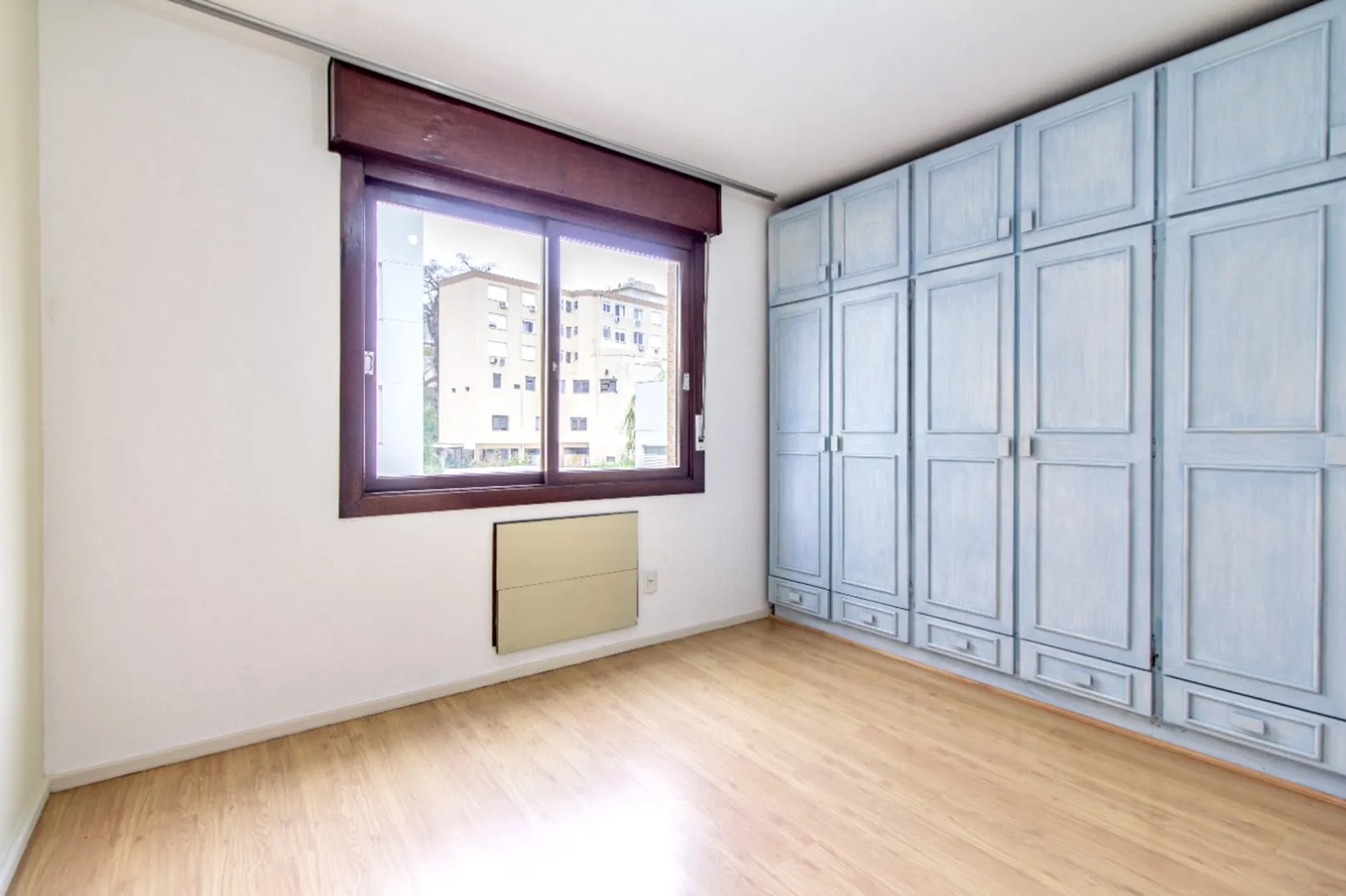 R$ 450.000 - APARTAMENTO - 58M2 - 2 DORM - SACADA - BANHEIRO - 1 VAGA Rua São Luís Porto Alegre - 