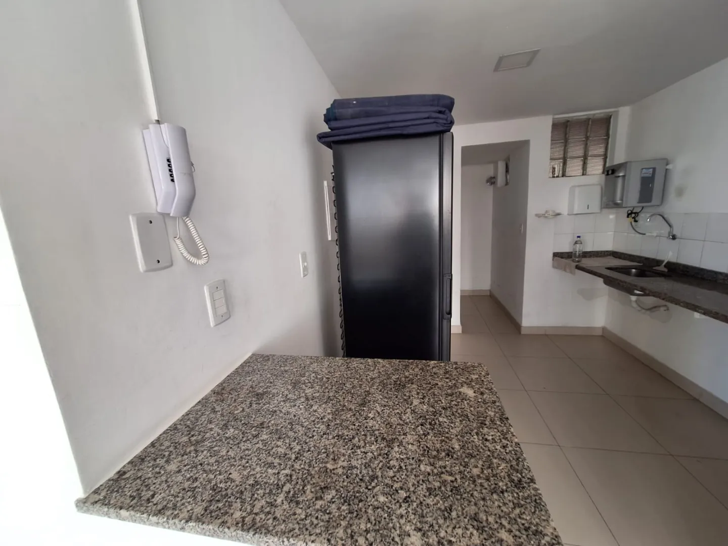 APARTAMENTO 3 QUARTOS SU&Iacute;TE NASCENTE DEPEND&Ecirc;NCIA GARAGEM ELEVADOR PORT 24h VENDA NA GRA&Ccedil;A! Rua Oito de Dezembro Salvador - 