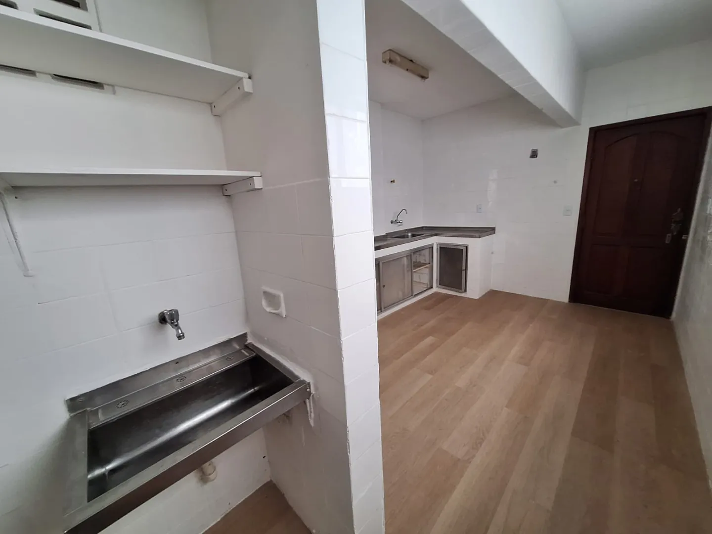 APARTAMENTO 3 QUARTOS SU&Iacute;TE NASCENTE DEPEND&Ecirc;NCIA GARAGEM ELEVADOR PORT 24h VENDA NA GRA&Ccedil;A! Rua Oito de Dezembro Salvador - 