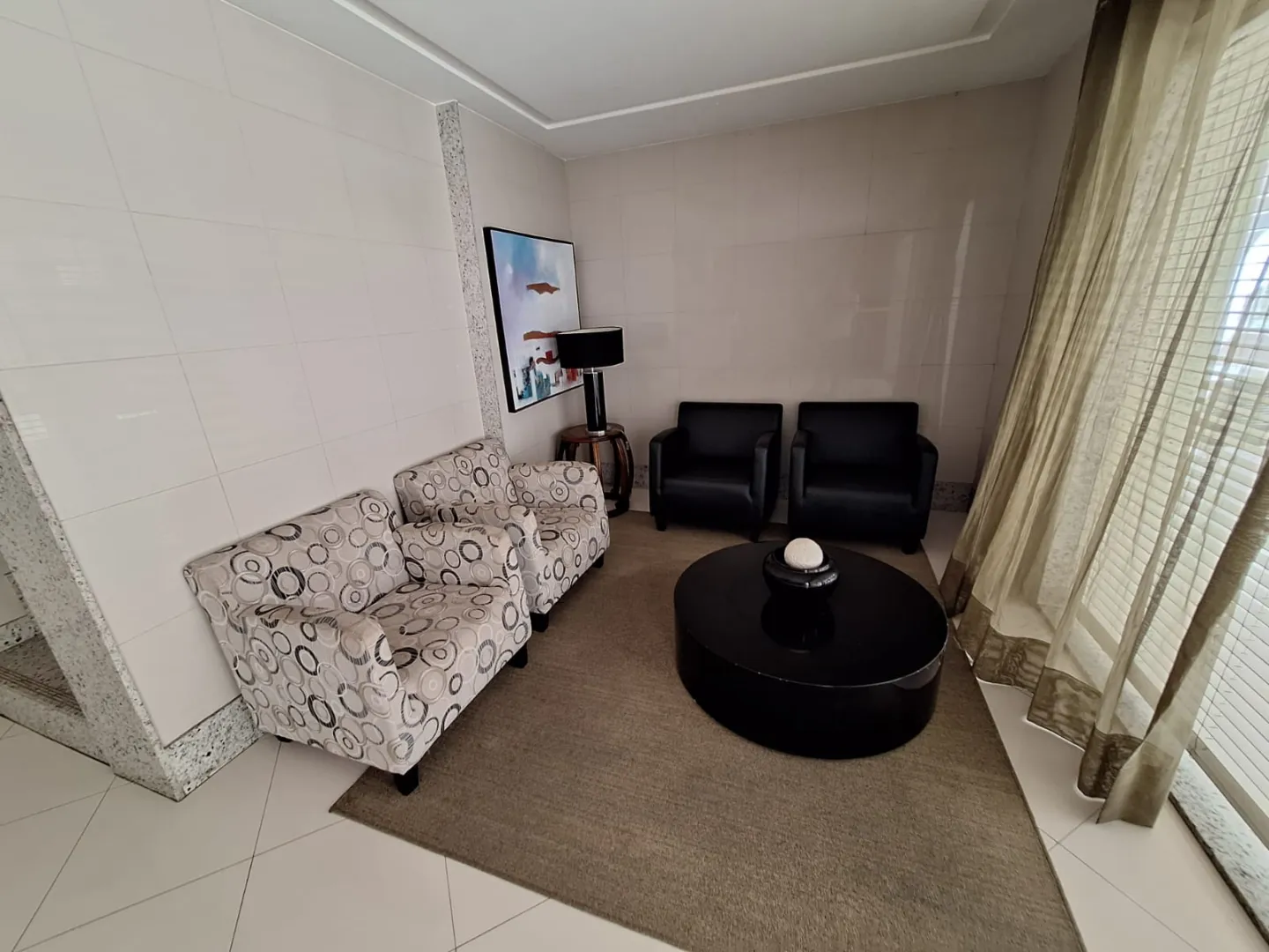 APARTAMENTO 3 QUARTOS SU&Iacute;TE NASCENTE DEPEND&Ecirc;NCIA GARAGEM ELEVADOR PORT 24h VENDA NA GRA&Ccedil;A! Rua Oito de Dezembro Salvador - 