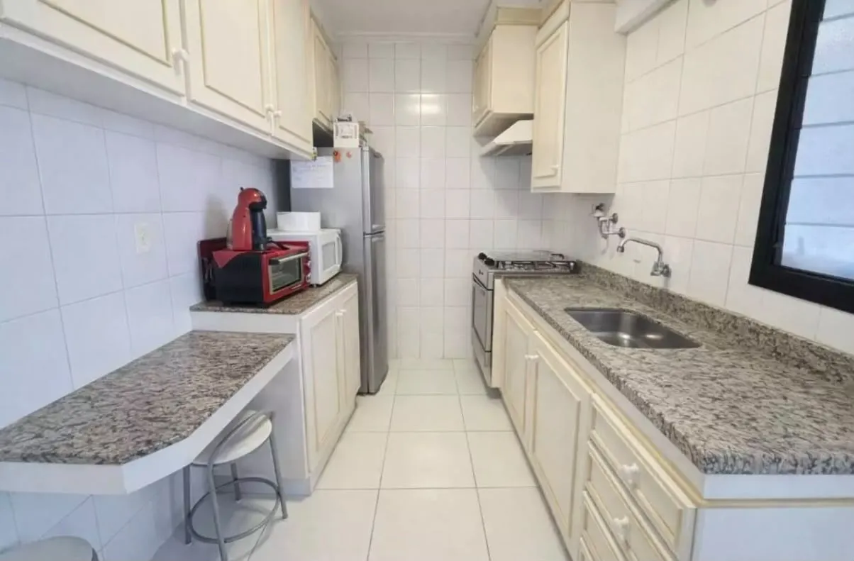 Cobertura Duplex - 112m&sup2; &uacute;teis, na Pomp&eacute;ia em um dos bairros mais desejados de Santos/SP!  Santos - 