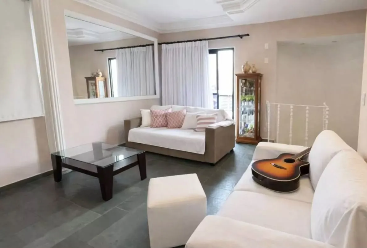 Cobertura Duplex - 112m&sup2; &uacute;teis, na Pomp&eacute;ia em um dos bairros mais desejados de Santos/SP!  Santos - 