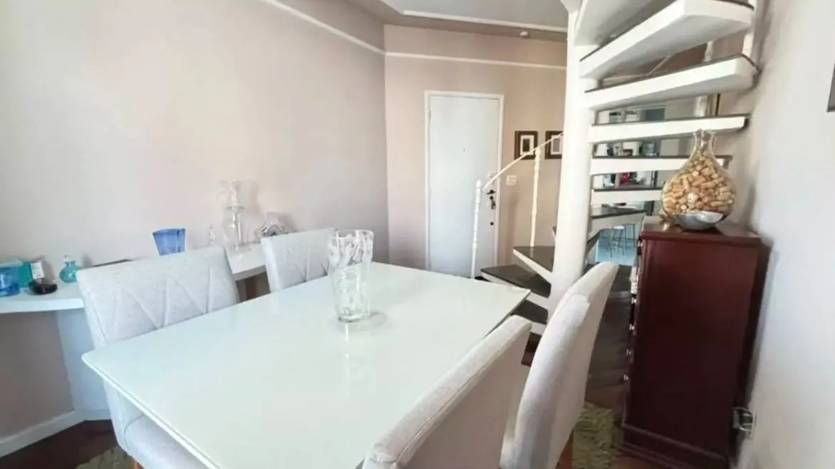 Cobertura Duplex - 112m&sup2; &uacute;teis, na Pomp&eacute;ia em um dos bairros mais desejados de Santos/SP!  Santos - 