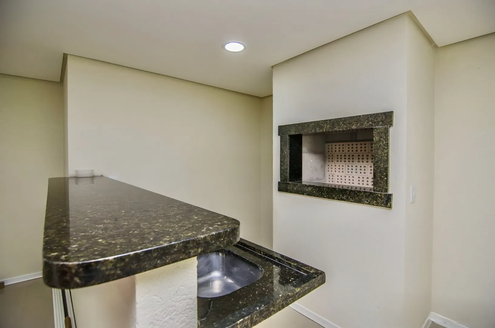 R$ 1.345.000 - MARAVILHOSA COBERTURA DUPLEX - 151M2 - 2 DORM - SU&Iacute;TE - VISTA - 2 VAGAS Avenida Montenegro Porto Alegre - 