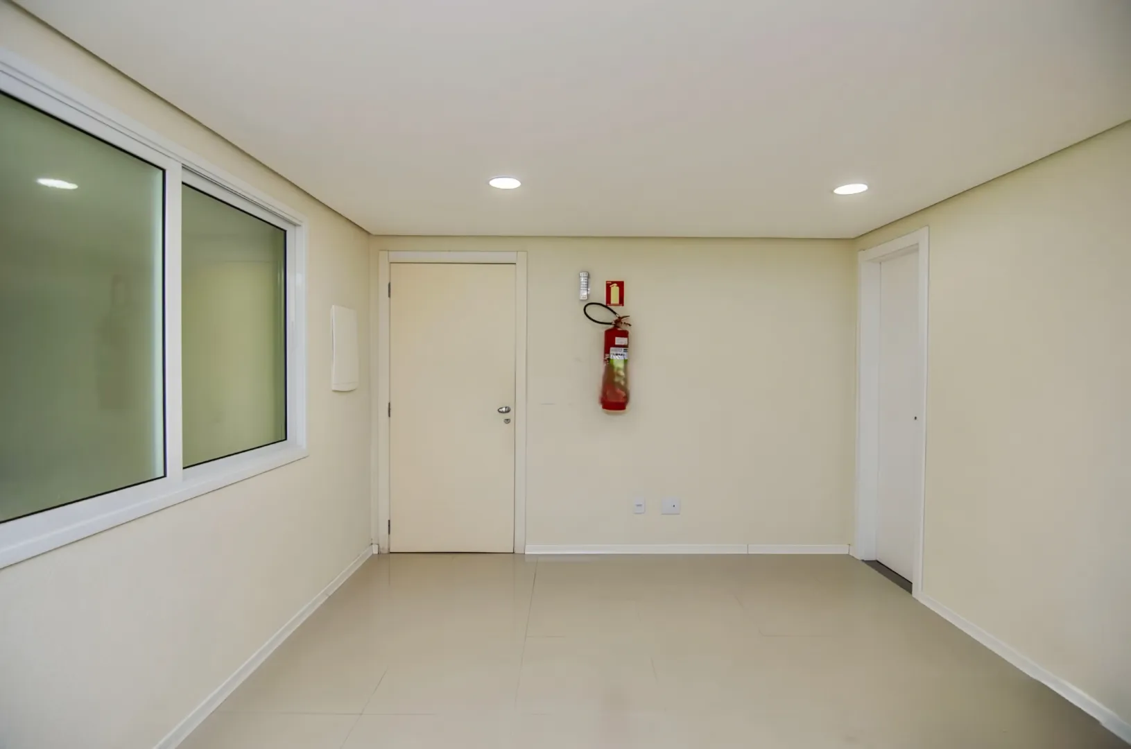 R$ 1.345.000 - MARAVILHOSA COBERTURA DUPLEX - 151M2 - 2 DORM - SU&Iacute;TE - VISTA - 2 VAGAS Avenida Montenegro Porto Alegre - 