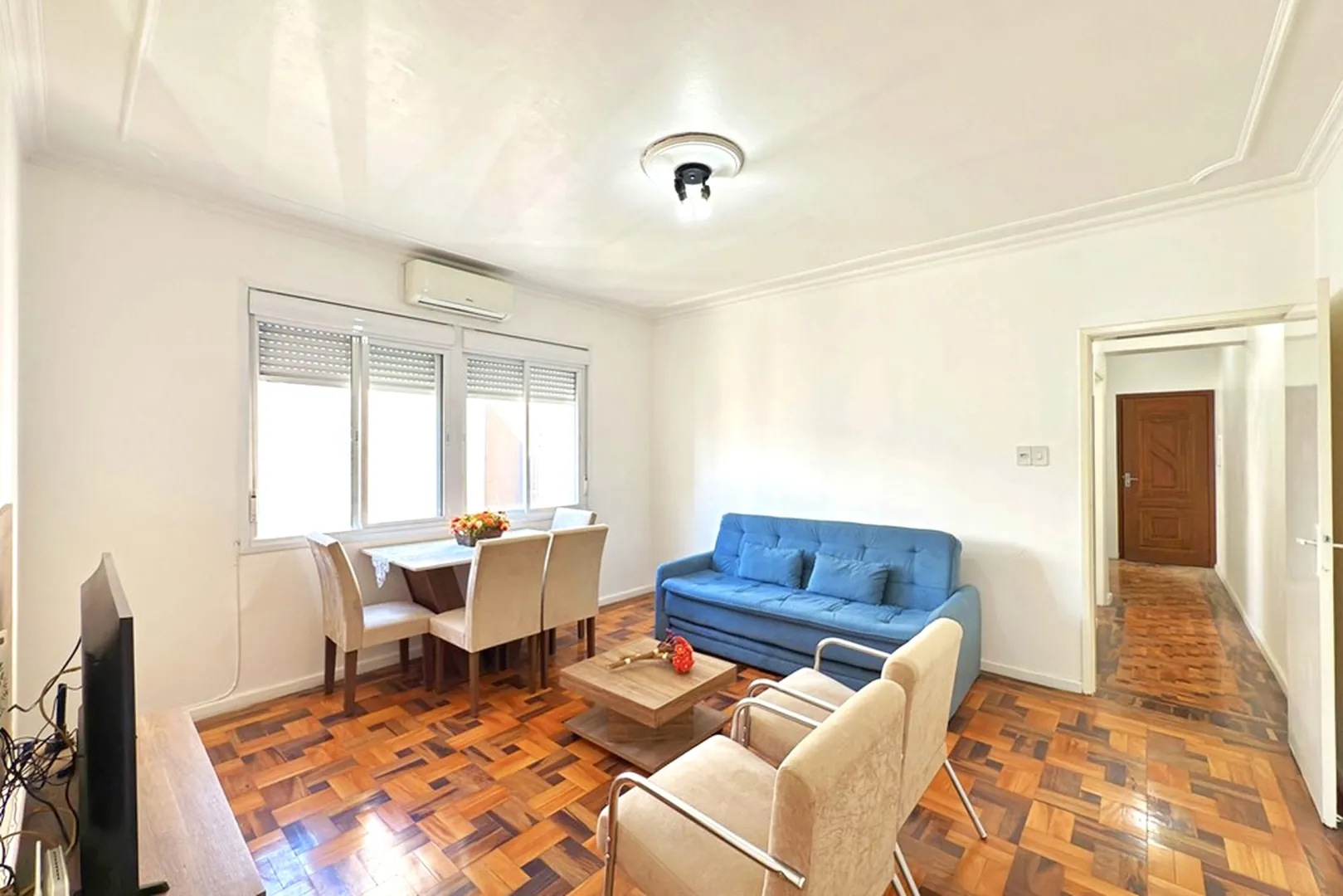 R$ 495.000 - &Oacute;TIMO APARTAMENTO - MOBILIADO - ANDAR ALTO - VISTA - 99M2 - 3 DORM - 1 VAGA Rua Jerônimo Coelho Porto Alegre - 
