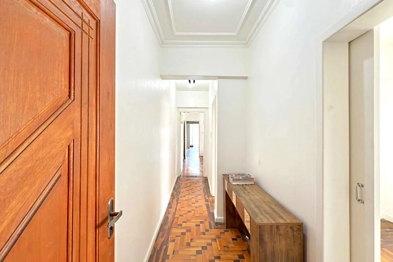 R$ 495.000 - &Oacute;TIMO APARTAMENTO - MOBILIADO - ANDAR ALTO - VISTA - 99M2 - 3 DORM - 1 VAGA Rua Jerônimo Coelho Porto Alegre - 