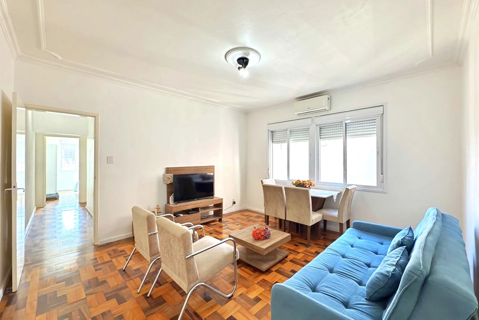 R$ 495.000 - &Oacute;TIMO APARTAMENTO - MOBILIADO - ANDAR ALTO - VISTA - 99M2 - 3 DORM - 1 VAGA Rua Jerônimo Coelho Porto Alegre - 