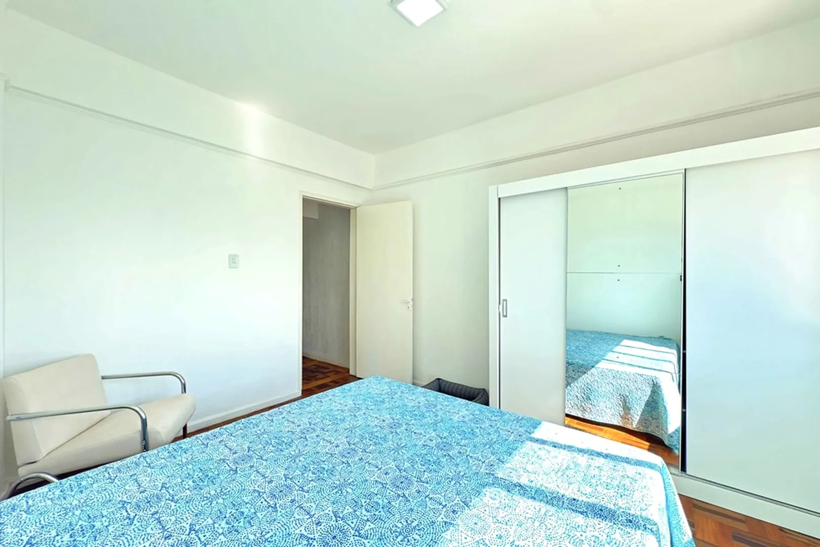 R$ 495.000 - &Oacute;TIMO APARTAMENTO - MOBILIADO - ANDAR ALTO - VISTA - 99M2 - 3 DORM - 1 VAGA Rua Jerônimo Coelho Porto Alegre - 