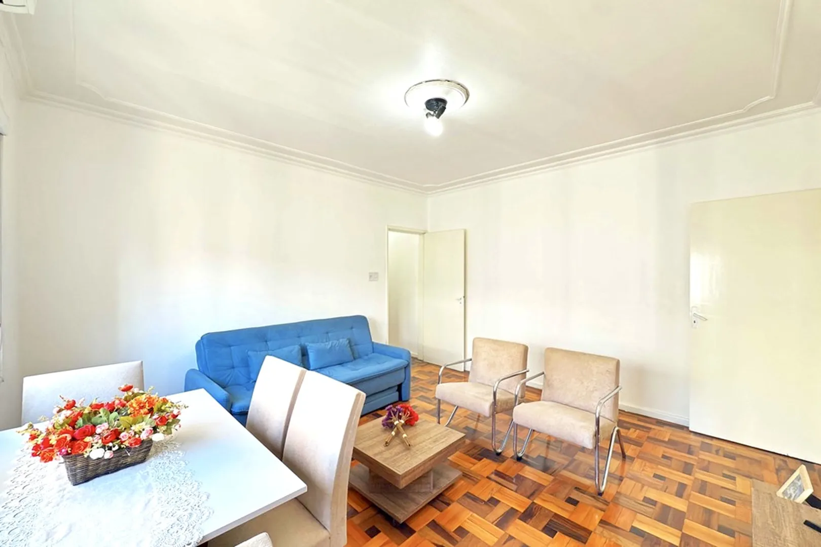 R$ 495.000 - &Oacute;TIMO APARTAMENTO - MOBILIADO - ANDAR ALTO - VISTA - 99M2 - 3 DORM - 1 VAGA Rua Jerônimo Coelho Porto Alegre - 