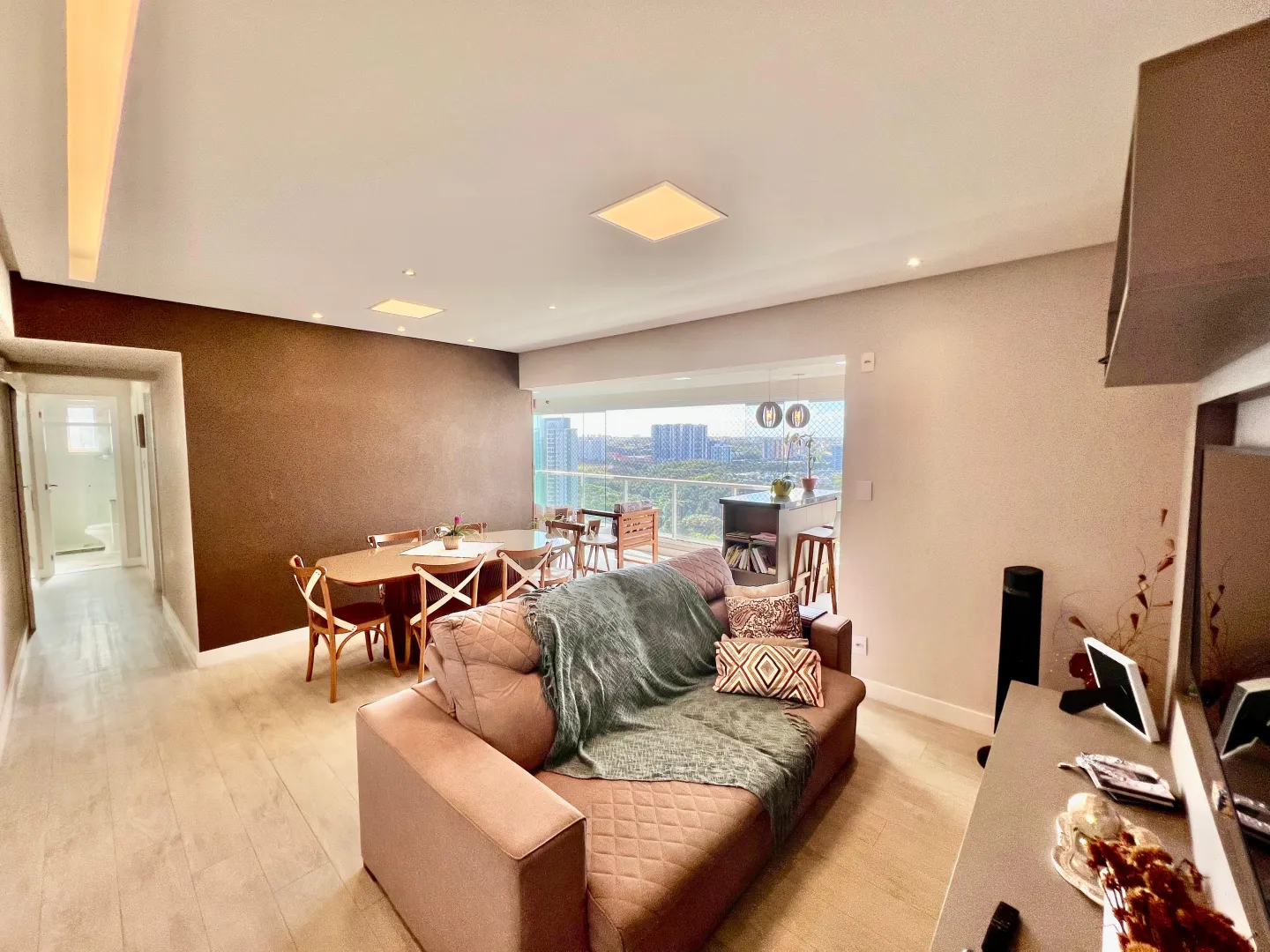 APARTAMENTO 3 QUARTOS SU&Iacute;TE 2 GARAGENS VARANDA PISCINA ACADEMIA VENDA GREENVILLE PATAMARES Rua Embira Salvador - 