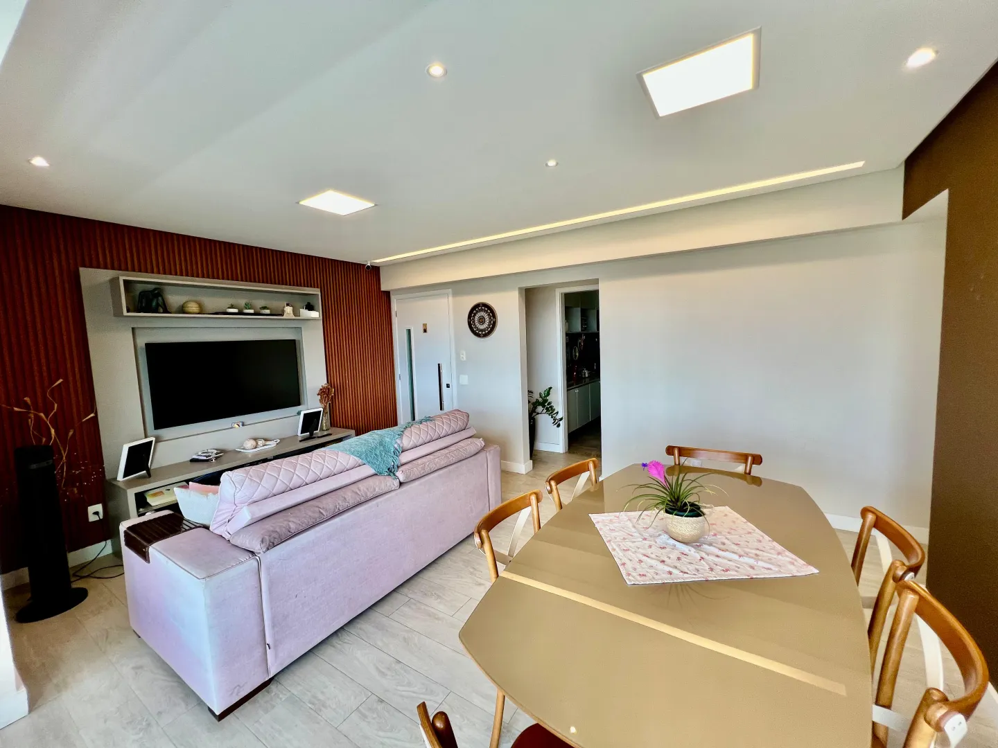 APARTAMENTO 3 QUARTOS SU&Iacute;TE 2 GARAGENS VARANDA PISCINA ACADEMIA VENDA GREENVILLE PATAMARES Rua Embira Salvador - 