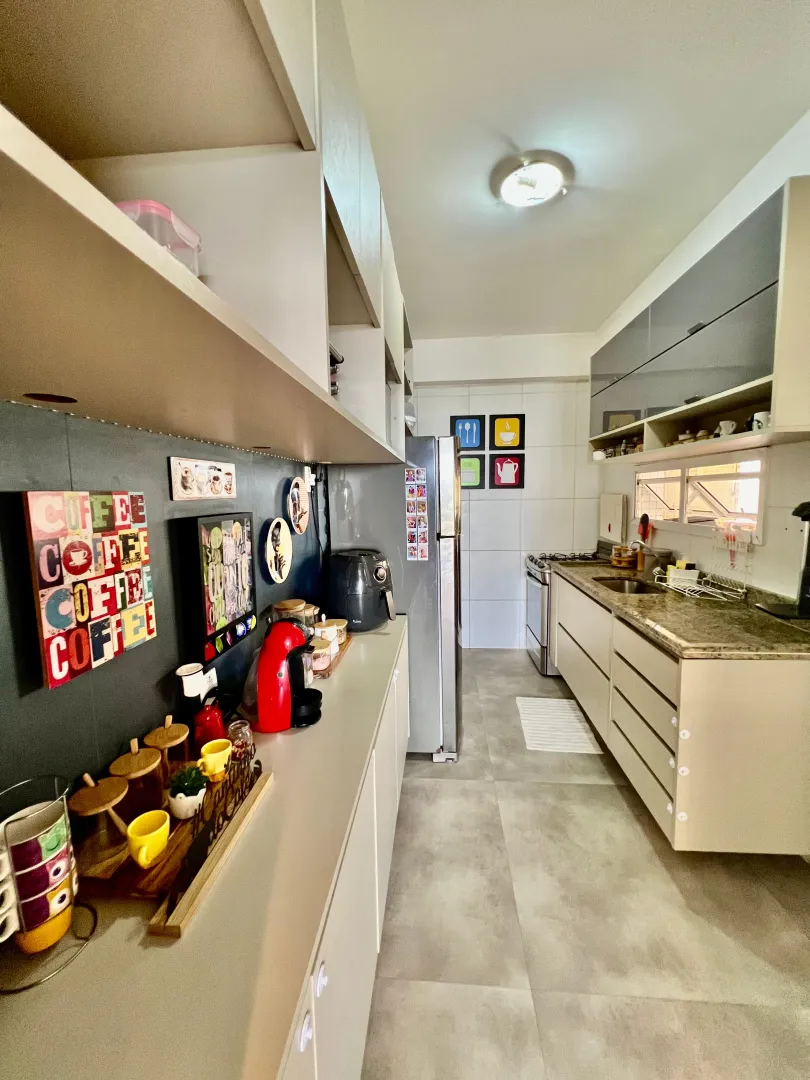 APARTAMENTO 3 QUARTOS SU&Iacute;TE 2 GARAGENS VARANDA PISCINA ACADEMIA VENDA GREENVILLE PATAMARES Rua Embira Salvador - 