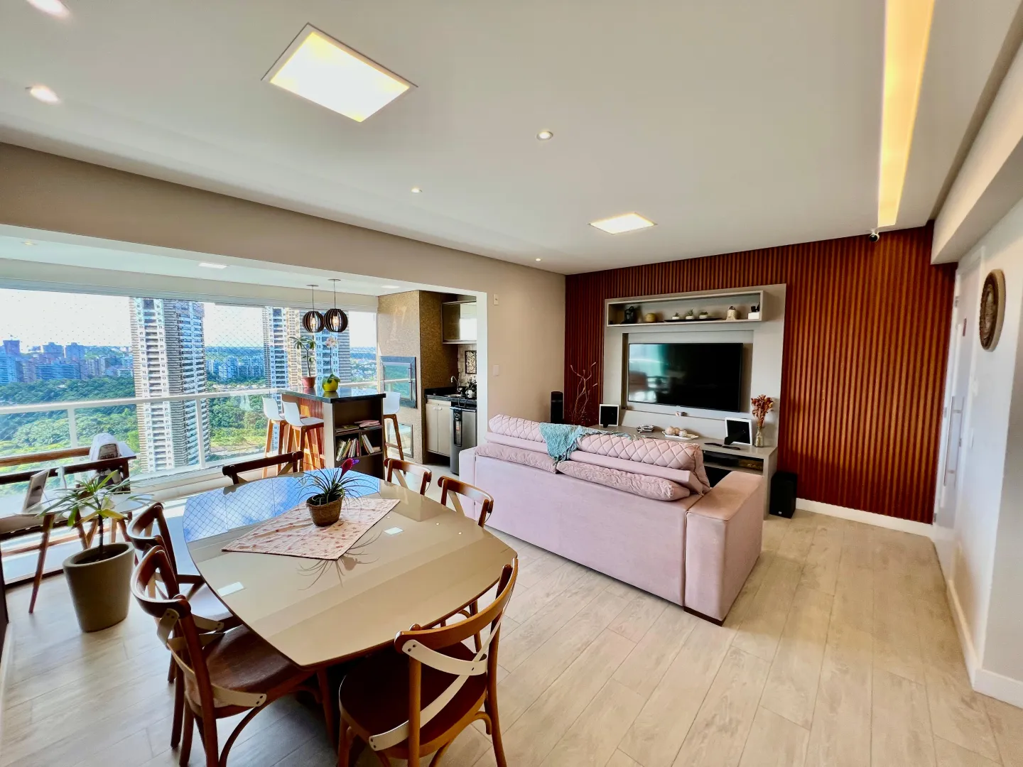 APARTAMENTO 3 QUARTOS SU&Iacute;TE 2 GARAGENS VARANDA PISCINA ACADEMIA VENDA GREENVILLE PATAMARES Rua Embira Salvador - 