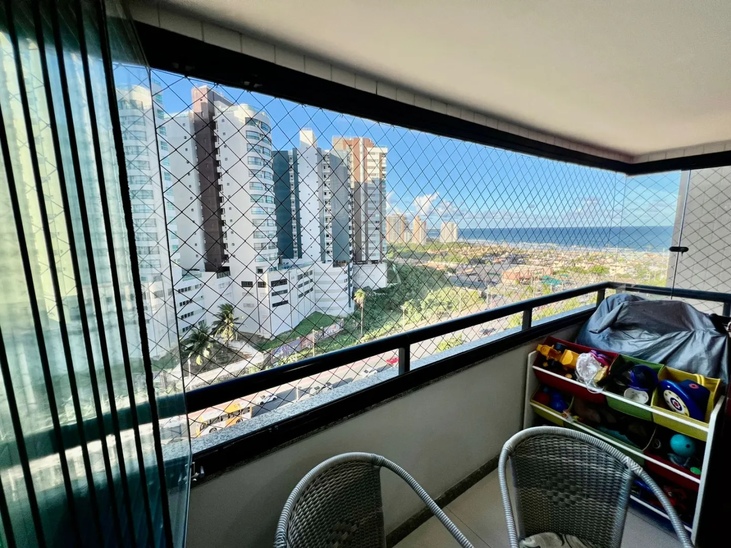 APARTAMENTO 2 QUARTOS SU&Iacute;TE VARANDA GARAGEM PISCINA ACADEMIA &Agrave; VENDA EM PITUA&Ccedil;U Avenida Professor Pinto de Aguiar Salvador - 