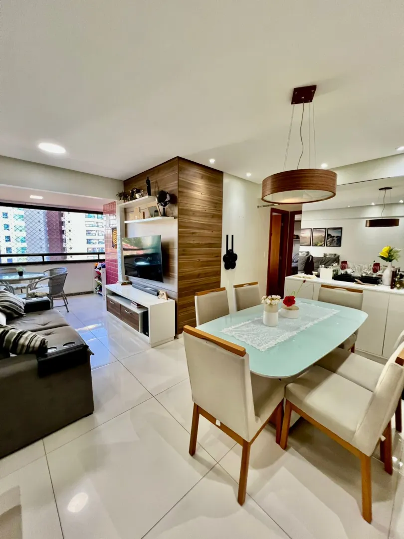 APARTAMENTO 2 QUARTOS SU&Iacute;TE VARANDA GARAGEM PISCINA ACADEMIA &Agrave; VENDA EM PITUA&Ccedil;U Avenida Professor Pinto de Aguiar Salvador - 