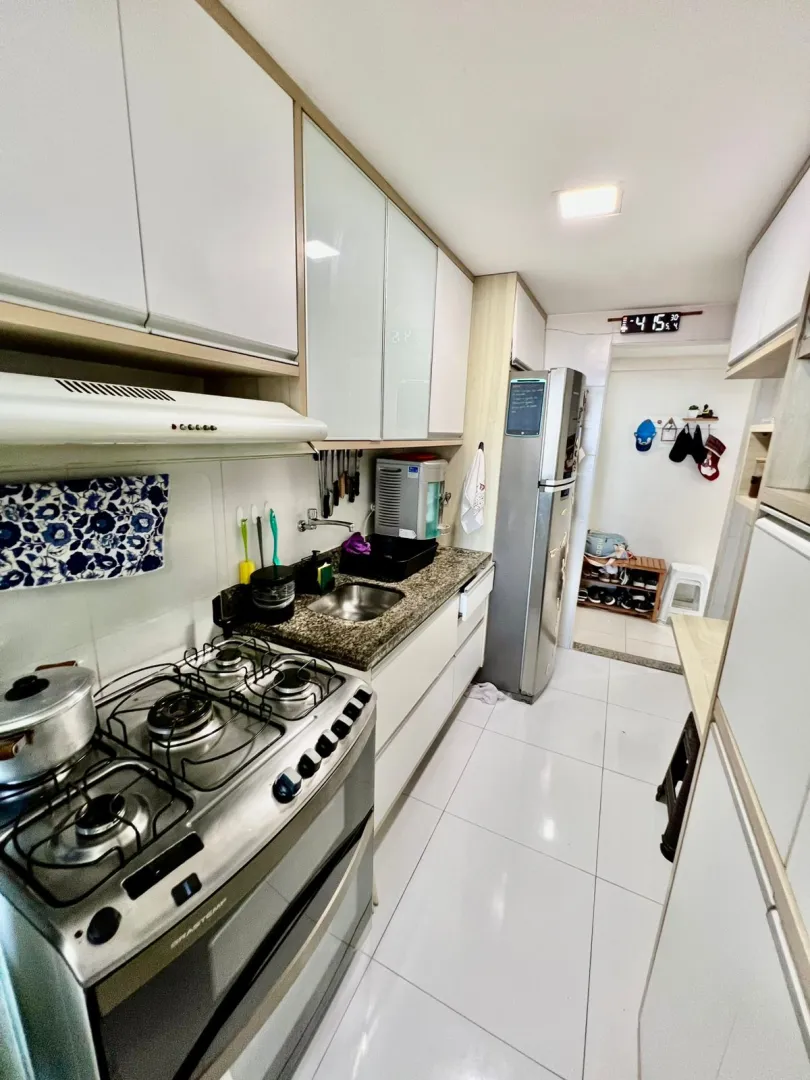 APARTAMENTO 2 QUARTOS SU&Iacute;TE VARANDA GARAGEM PISCINA ACADEMIA &Agrave; VENDA EM PITUA&Ccedil;U Avenida Professor Pinto de Aguiar Salvador - 